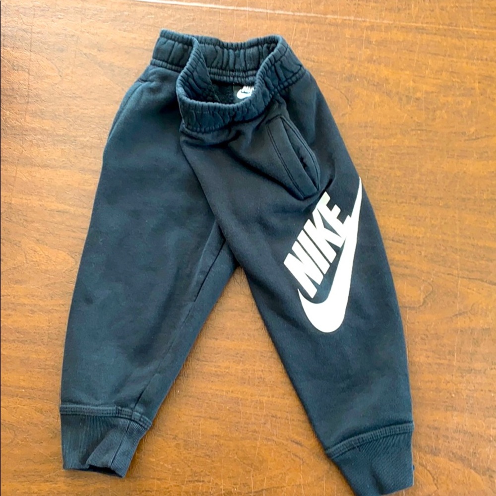 Nike toddler pants 2t